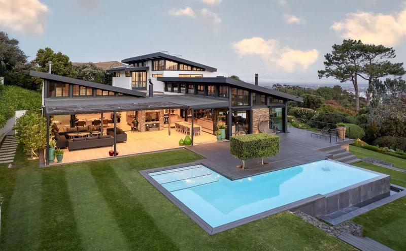 5 Bedroom Property for Sale in Bishopscourt Western Cape